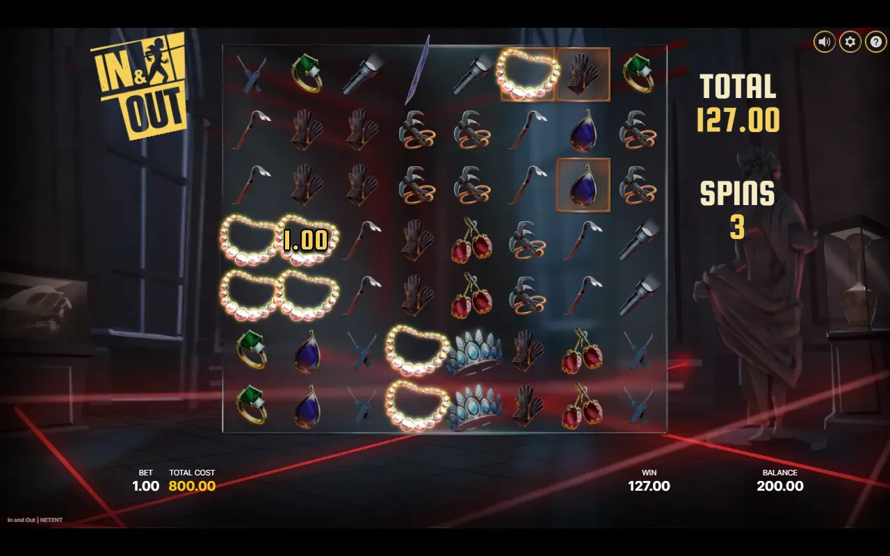 Super Free Spins de In and Out en la cuadrícula de 8x7
