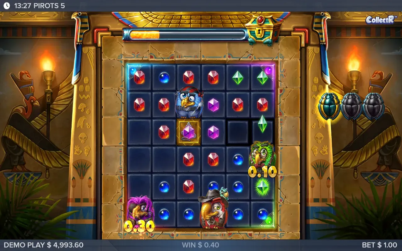 Loros recolectando gemas en el juego base